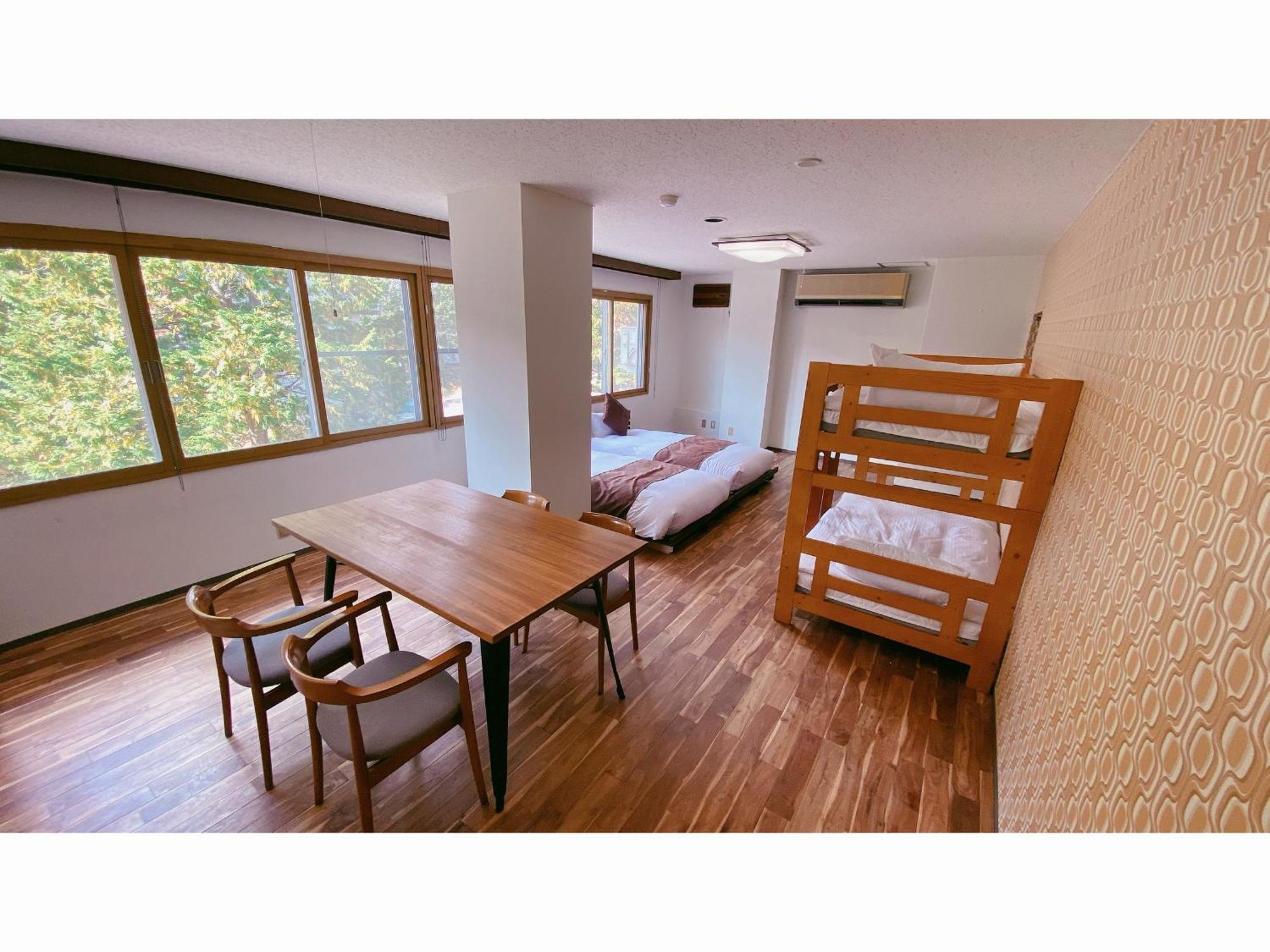 Nomad Hakuba Bed & Breakfast Exterior photo